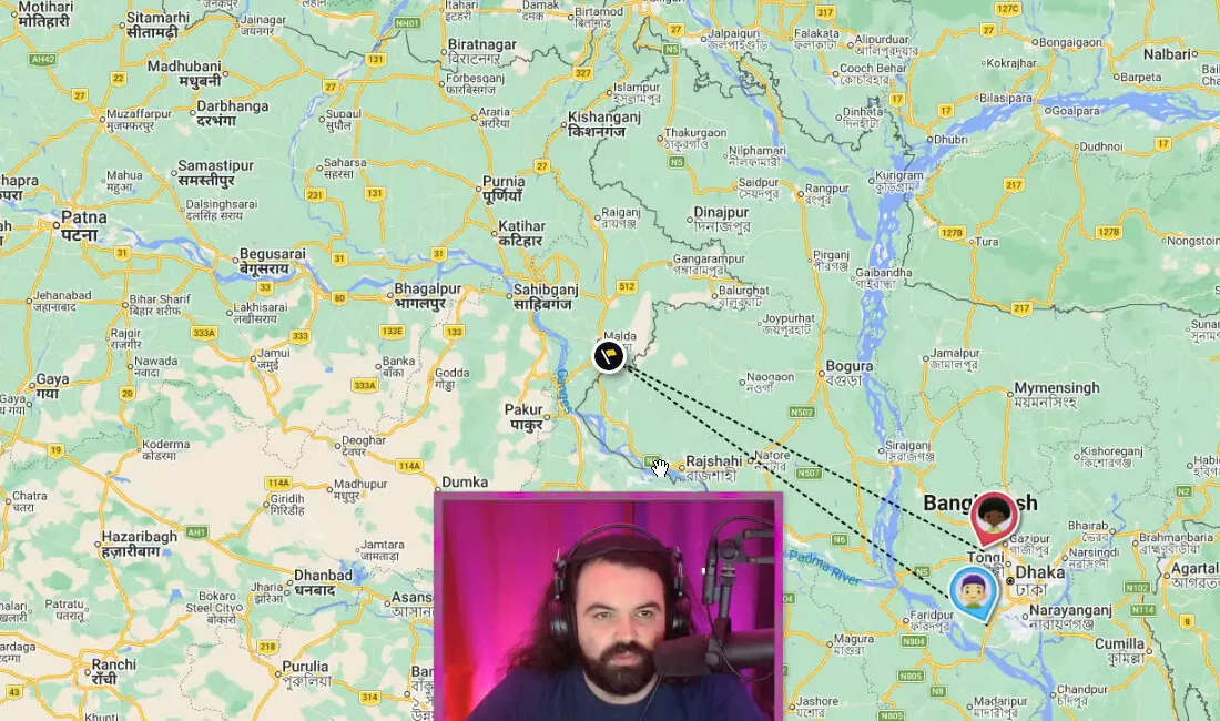 A crop of the map around the answer marker, near Malda on the India and Bangladesh border, with place names written in both Latin and Bengali script and the two teams' guesses near Dhaka.